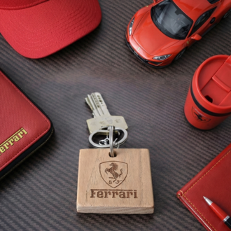 Ferrari Logolu Ahşap Anahtarlık
