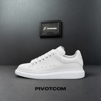 Alexander McQueen “All White”