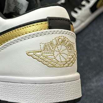 Nike Air Jordan 1 Low SE “Black Gold”