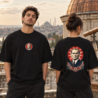 Kararlı Bir Bakış | Atatürk Baskılı Oversize Tişört – 29 Ekim Koleksiyonu