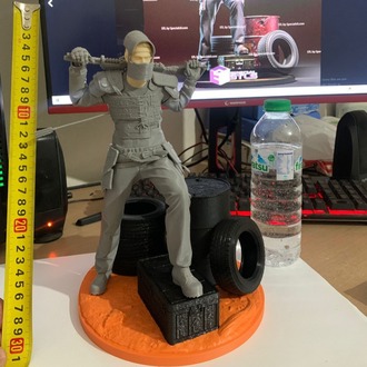 Rust Savaşçı  Figürü - Koleksiyon