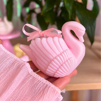 Pembe Kuğu mum
