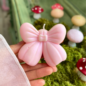 Pembe Kurdele Mum