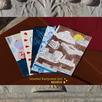 Katlanır Sandalyeler (Kartpostal Hediyeli)