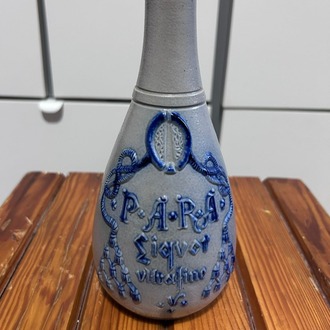 Antika Alman Stoneware Tuz Sırlı Şişe 1910–1935 Kabartmalı Kobalt Motifli