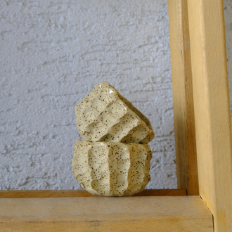 Stoneware benekli cup