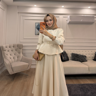 KEMER DETAYLI ETEKLİ TAKIM 