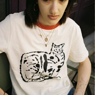Oturaklı Kedi Tshirt