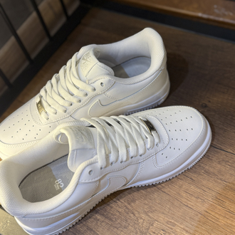 NIKE AIRFORCE ITHAL