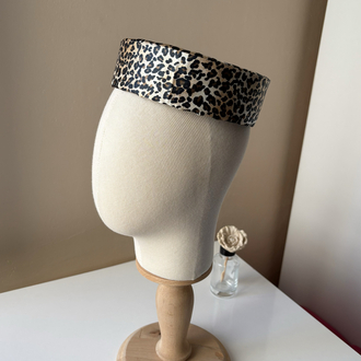 Saten Leopar Kep