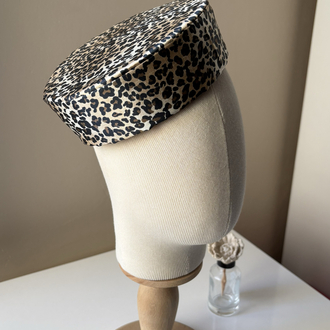 Saten Leopar Kep