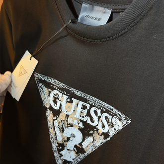 GUESS Premium T-Shirt