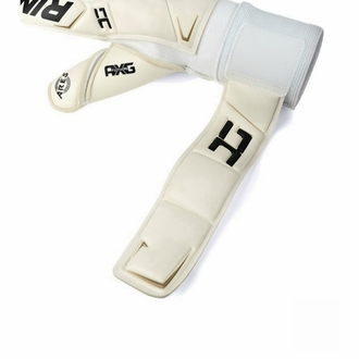 RİNAT ARES PRO (Joan Garcia)
