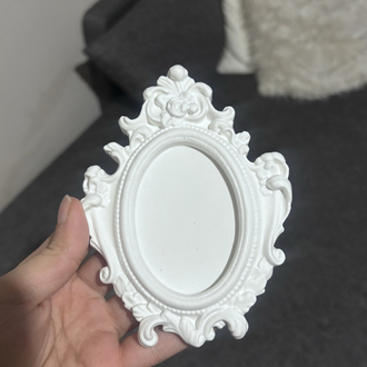 Küçük Oval Çerçeve 