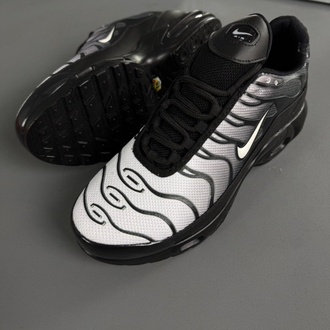 Nike Air Max Plus Triple  (40-46)