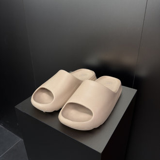 Adidas Yeezy Slide ‘Bej’