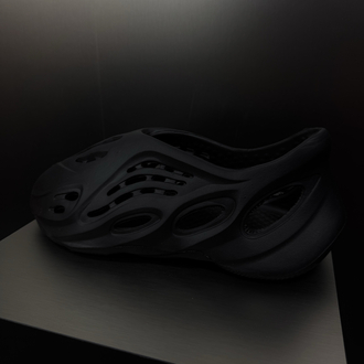 Adidas Yeezy Foam Runner Onyx ‘Black’