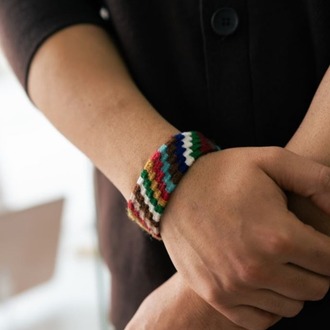 Su Yolu Bordür Motifli El Dokuması Kilim Bileklik – Çok Renkli