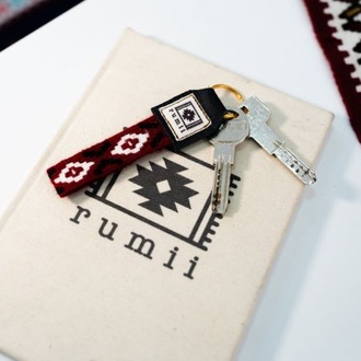 Göz Motifli El Dokuması Kilim Anahtarlık (Bordo)