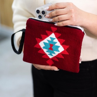 Hanımeli Koleksiyonu – Yıldız Motifli Mini Clutch / Kırmızı Cüzdan