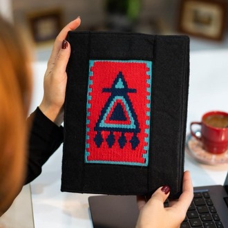 Muska Motifli El Dokuması Kitap – Defter – Ajanda Kılıfı (Kırmızı)