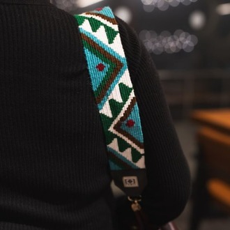 Renkli Dağ Bordür Motifli El Dokuması Kilim Askı (Çanta / Telefon Askısı)