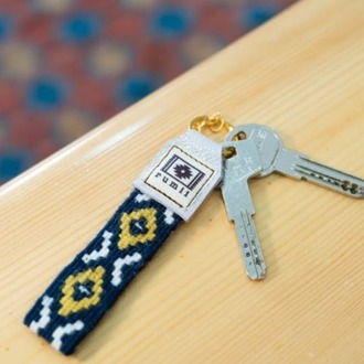 Göz Motifli El Dokuması Kilim Anahtarlık (Lacivert)