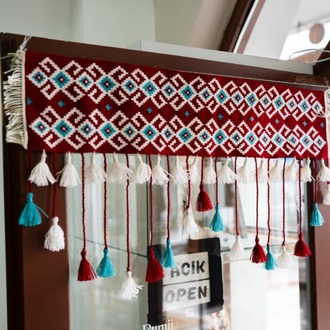 Akrep Motifli El Dokuması Kilim Kapı Süsü