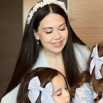 Özlem Öz İncili Mavi Çiçekli Taç