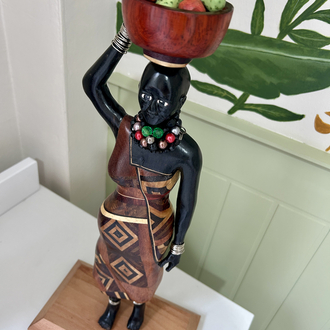 Afrikalı kadın biblosu 
