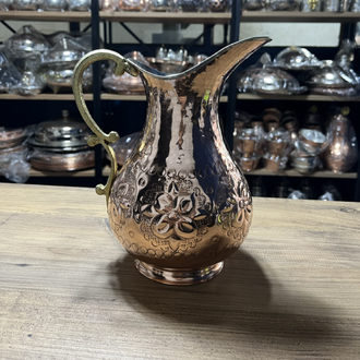 Çiçek Desenli Bakır Sürahi 