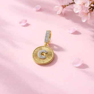 Zirkon Taşlı C Harf Gold Küpe | Paslanmaz Çelik Şık Kadın Takısı