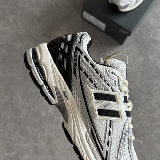New Balance 1906r “Silver Black”