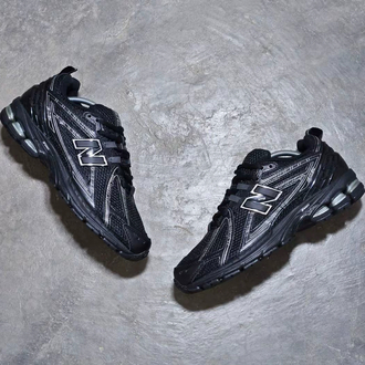 Nb All black