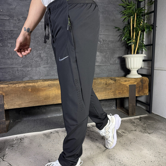 Nike Division Holo Logo Eşofman Altı Siyah 