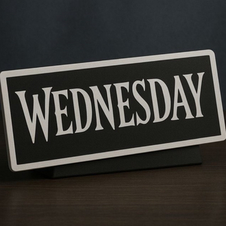Wednesday Dizisi Dekoratif Stand