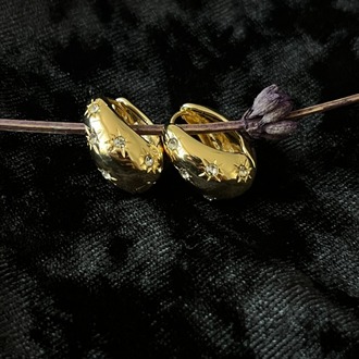 Gold Çelik Yıldız Taşlı Küpe