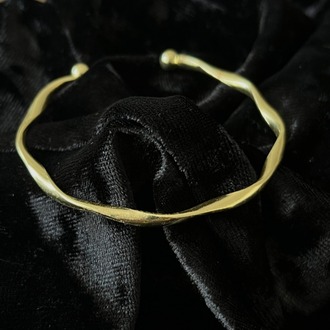 Gold Çelik Modern Kesim Manşet Bileklik
