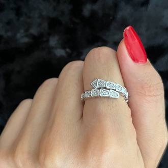 Silver Sıra Taşlı Yüzük