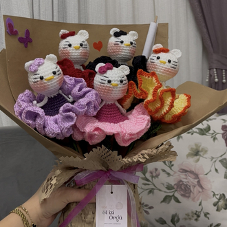 Hello Kitty Karanfil Buketi