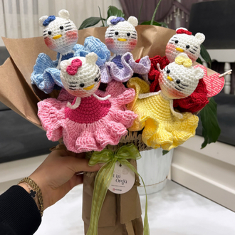 Hello Kitty Karanfil Buketi