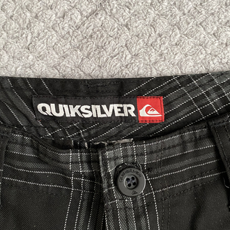 Vintage Y2K Quiksilver Plaid Shorts 