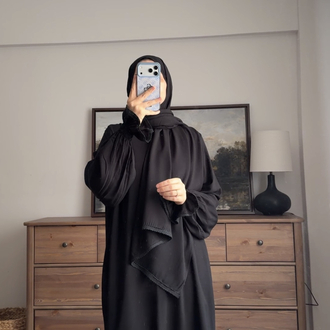 Siyah namaz elbisesi
