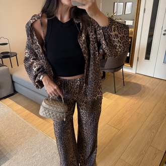 Premium Model Siyah Atlet 