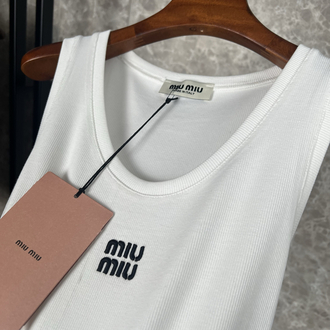 MiuMiu Kadın Atlet