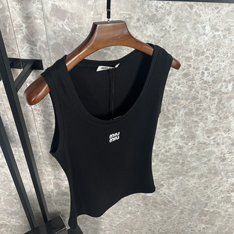 MiuMiu Kadın Atlet