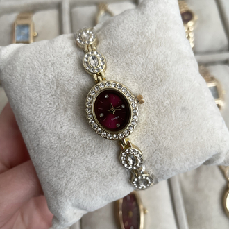 Aria Red Saat