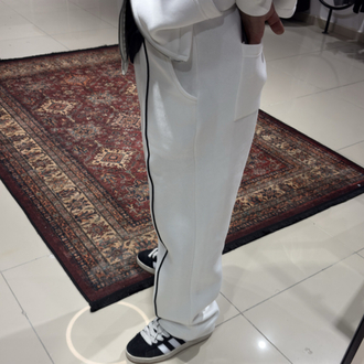 Siyah Şerit Detaylı Fermuarlı Hoodie Set Beyaz