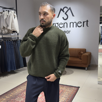 Oversize Nakışlı Örme Kazak Haki 