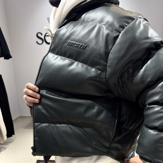 Oversize Kabartma Baskı Detaylı Şişme Deri Mont Petrol Yeşili